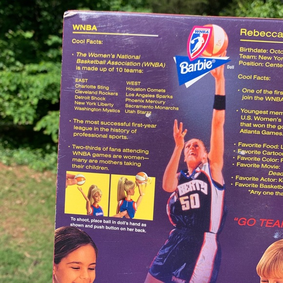 Vintage WNBA Barbie Doll - Picture 11 of 16